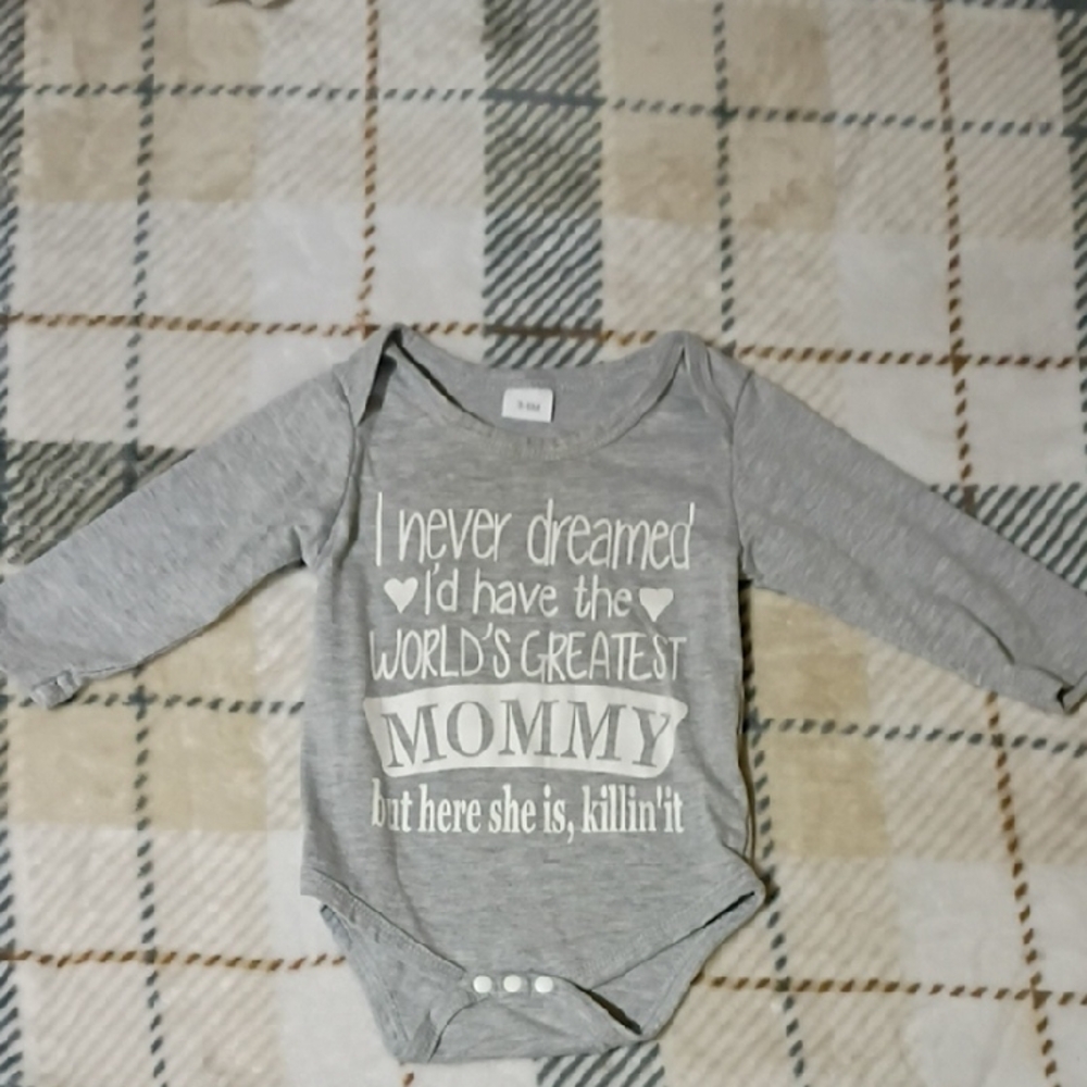 Grey Long-Sleeve Baby One-Piece Bodysuit - World's Greatest Mommy